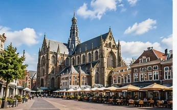 Haarlem, Netherlands — Historic streets and Grote Markt
