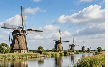 Kinderdijk, Netherlands — Traditional Dutch windmills